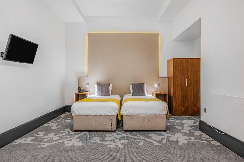 City Twin Room - No Window image 1