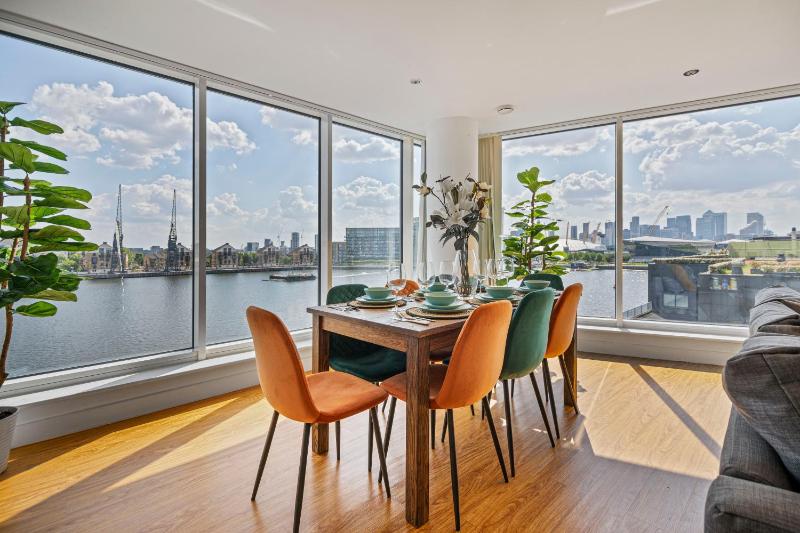 Apartment with Balcony image 3