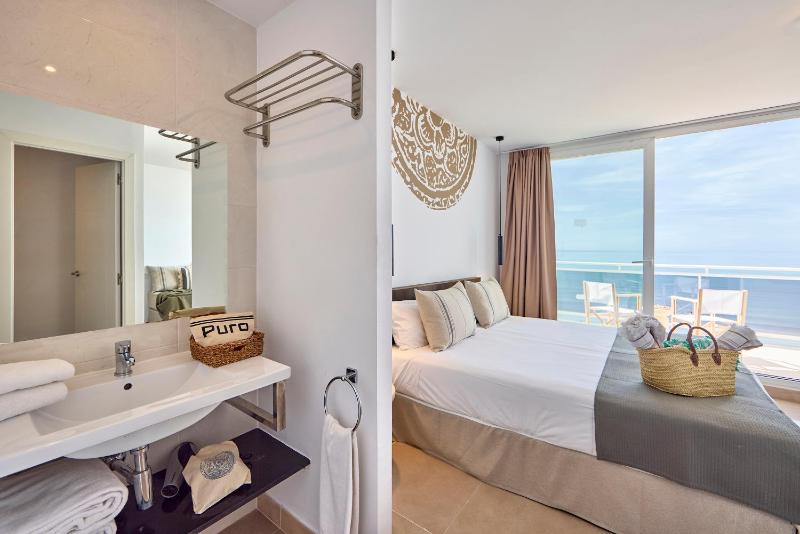 Mandala Triple Room with Sea View with Terrace image 2