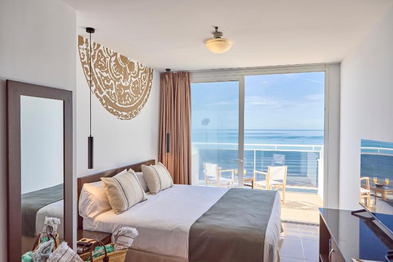 Mandala Double Room Sea View with Terrace image 1