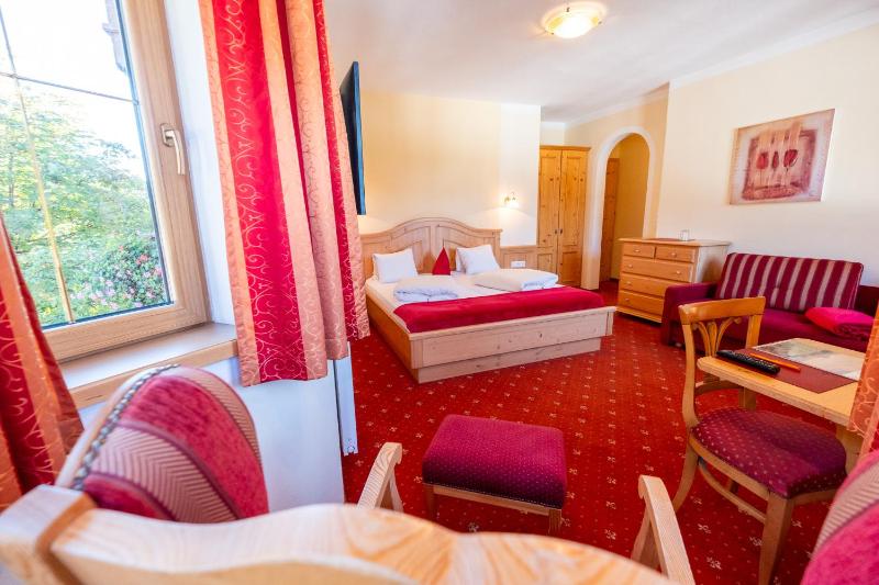 Suite with Balcony image 3