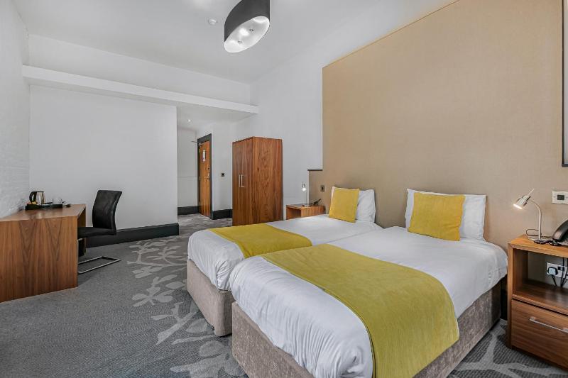 Deluxe Twin Room image 4
