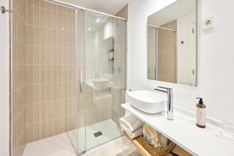 Business Double Room image 2