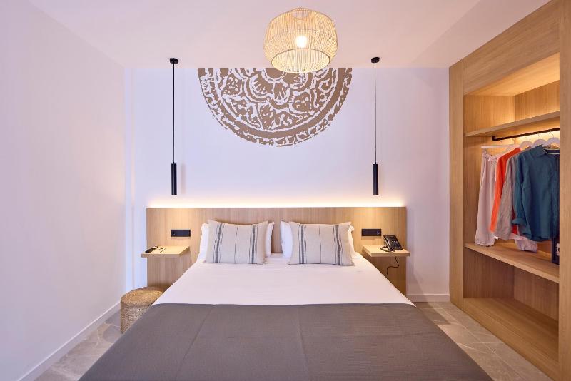 Business Double Room image 3