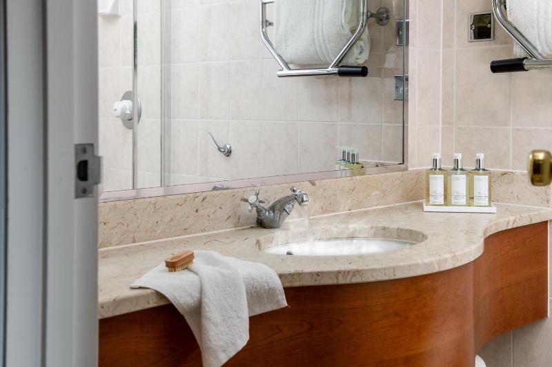 Double Room image 2