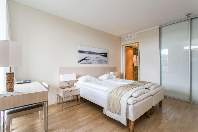 Budget Twin Room image 3