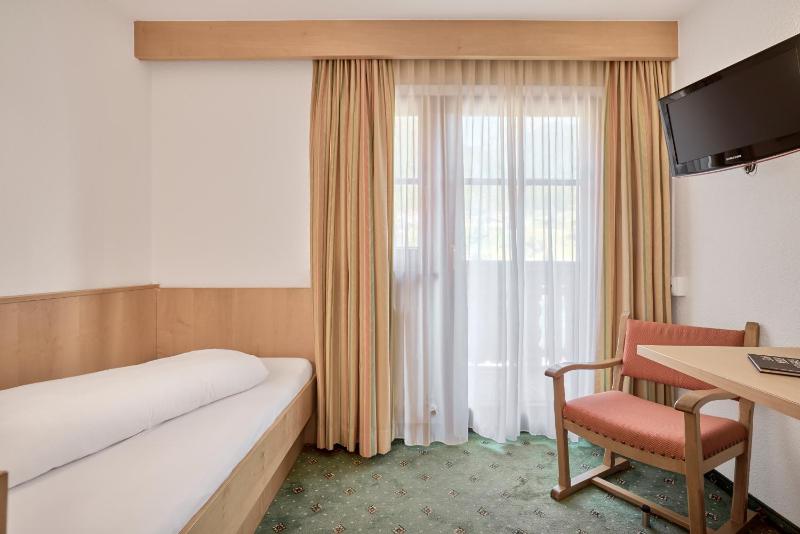 Classic Single Room image 1