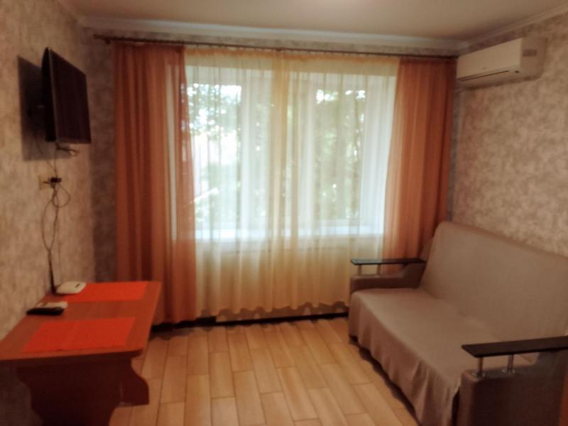 Apartment on Nauki Avenue - image 3