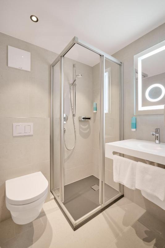 Deluxe Single Room image 1