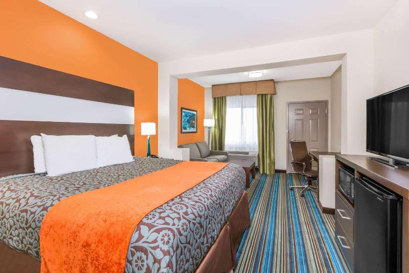 King Room - Non-Smoking image 2