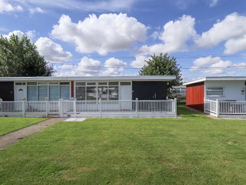 68 Cherry Park - image 12