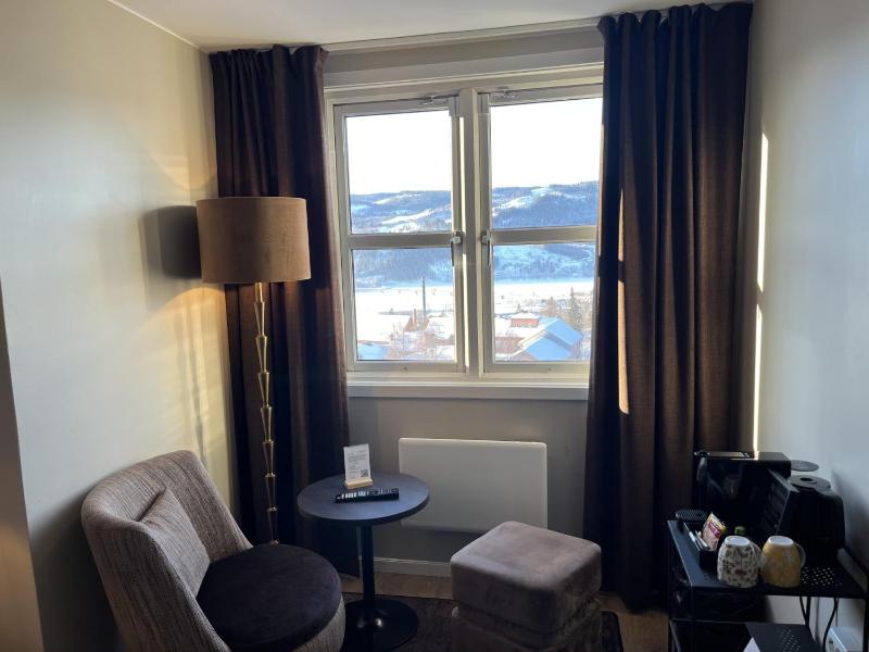 Small Double Room image 3