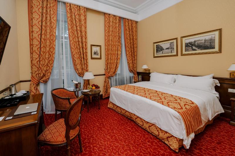 Superior Double or Twin Room image 1