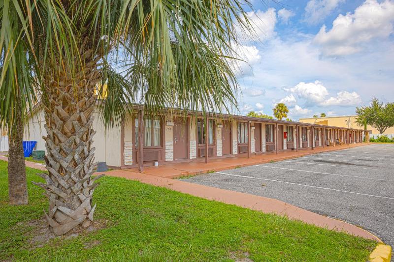 Liberty Inn and Suites Kissimmee near Disney World - image 29