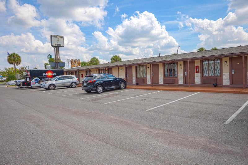 Liberty Inn and Suites Kissimmee near Disney World - image 12