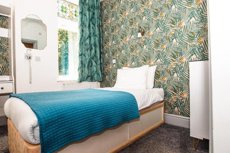Single Room image 1