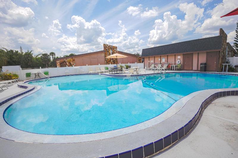 Liberty Inn and Suites Kissimmee near Disney World - image 7