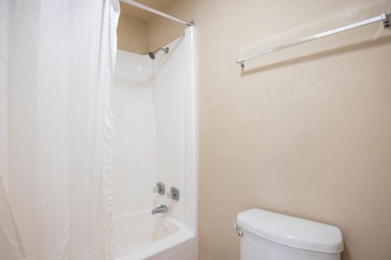 Liberty Inn and Suites Kissimmee near Disney World - image 14