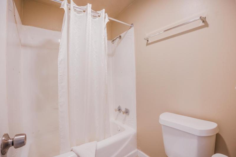 Liberty Inn and Suites Kissimmee near Disney World - image 27