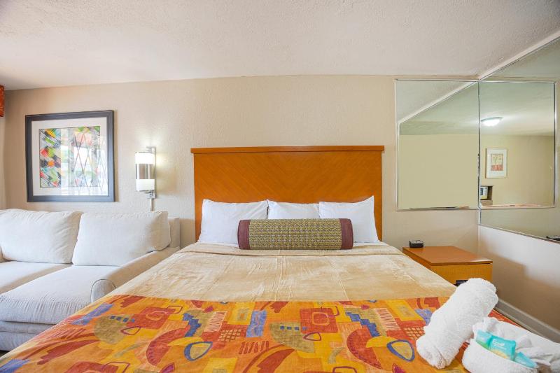 Liberty Inn and Suites Kissimmee near Disney World - image 45
