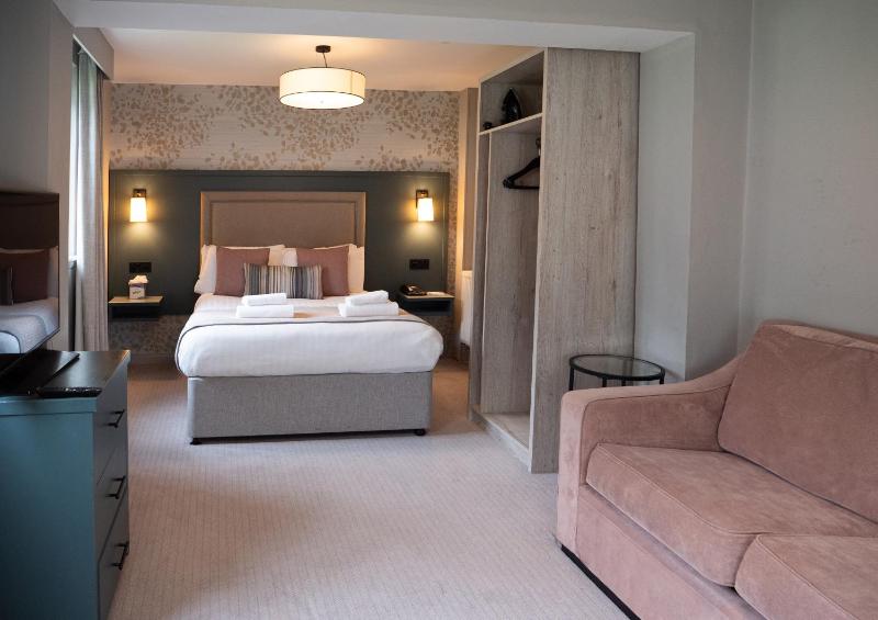 Family Room image 1