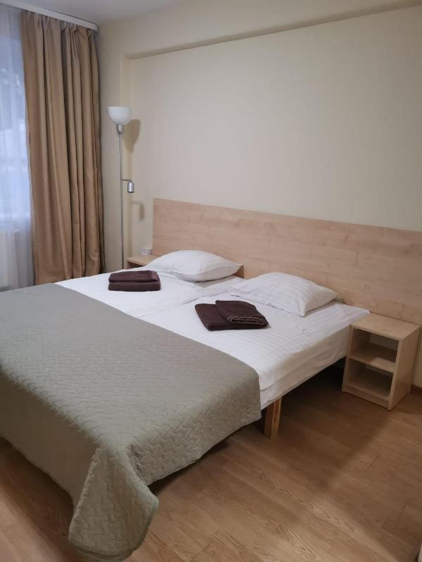 Standard Twin Room image 4