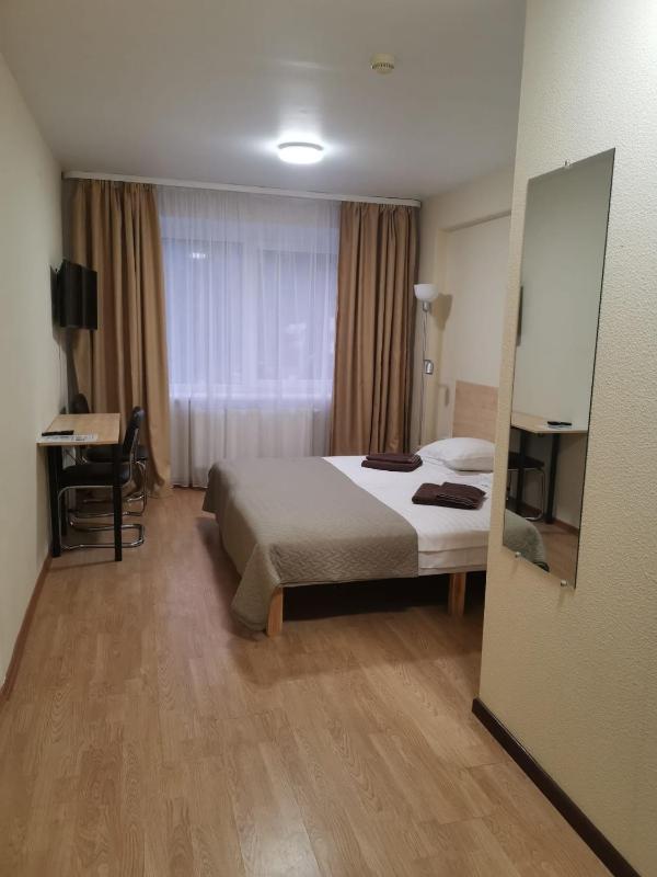 Standard Twin Room image 3