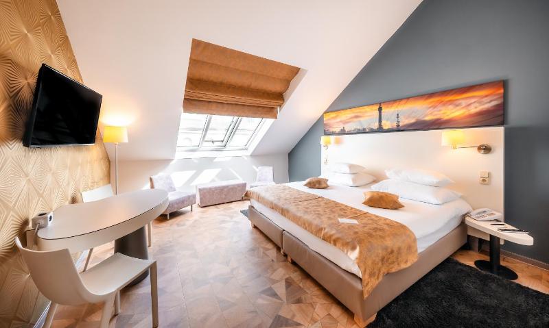 Junior Suite image 1