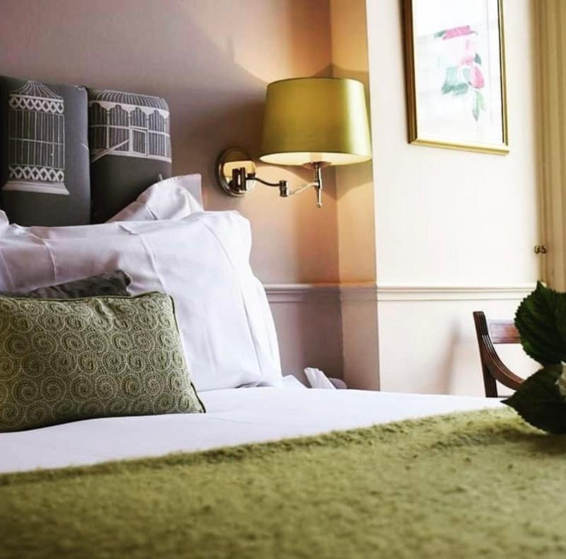 Double Room image 3