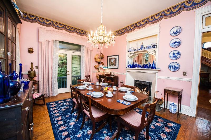 Sugar Magnolia Bed and Breakfast - image 4