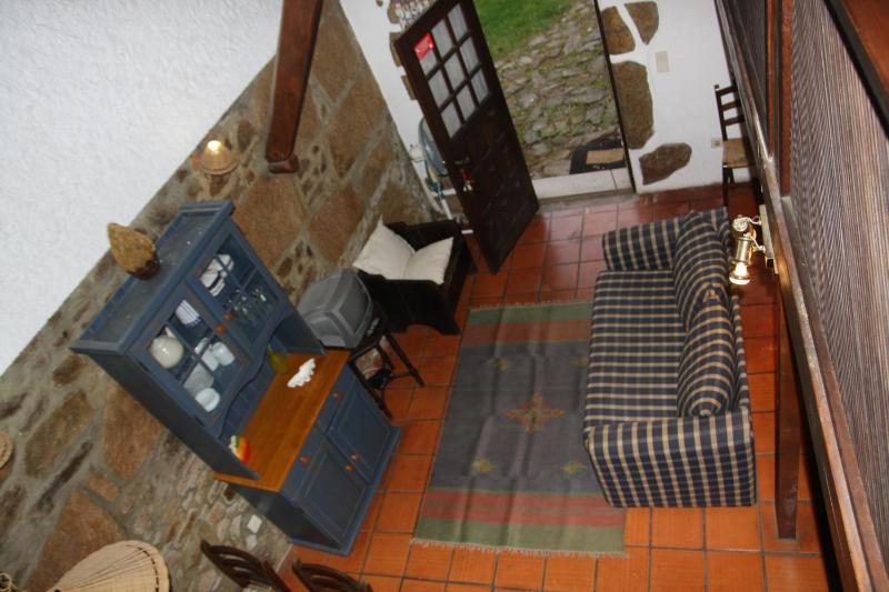 One-Bedroom Apartment image 2