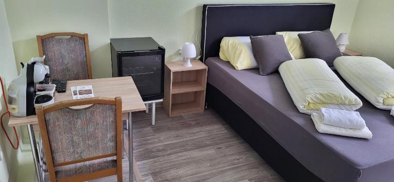 Double Room with Private Bathroom image 3