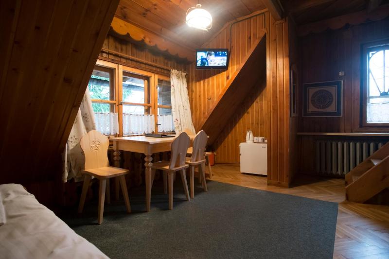 Quadruple Room image 2