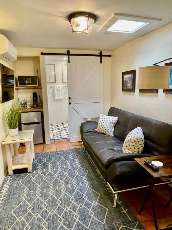 Adobe Rose Inn - image 10