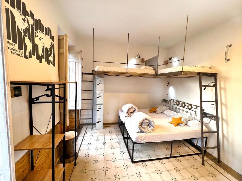 Quadruple Room image 4