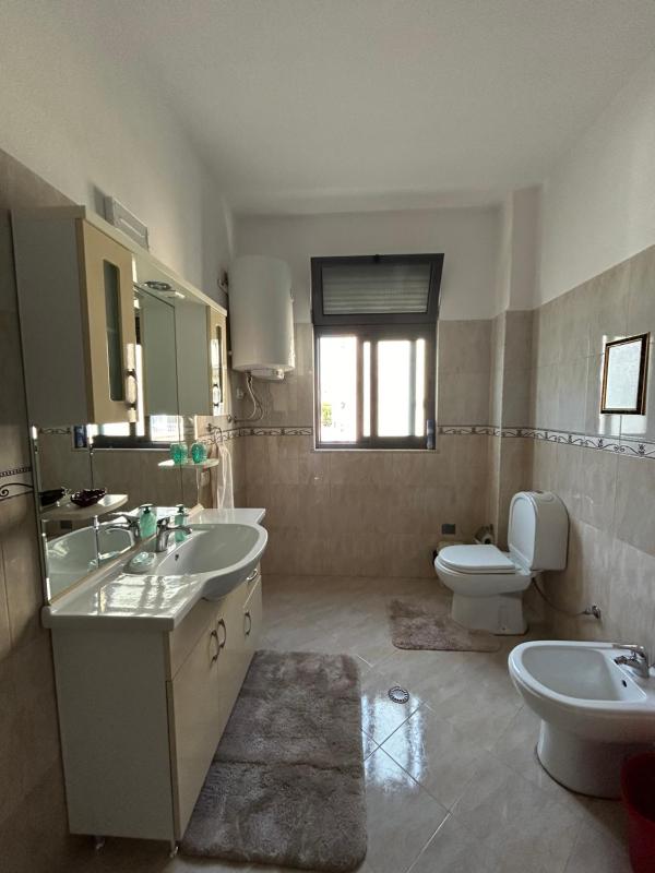J & Nilson's Apartment In Shkodra Center - image 14