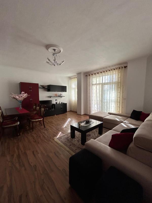J & Nilson's Apartment In Shkodra Center - image 8