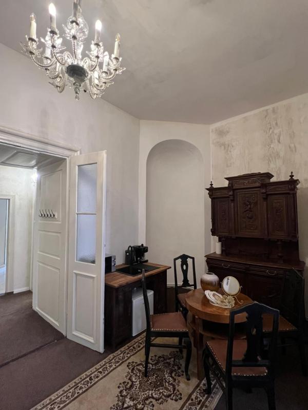 Csaky palace 2 Bratislava - image 12