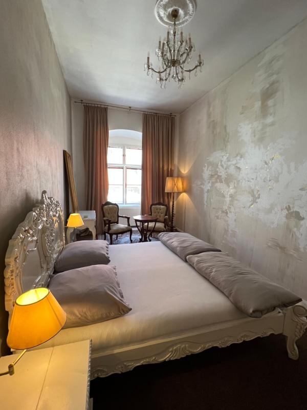 Csaky palace 2 Bratislava - image 15