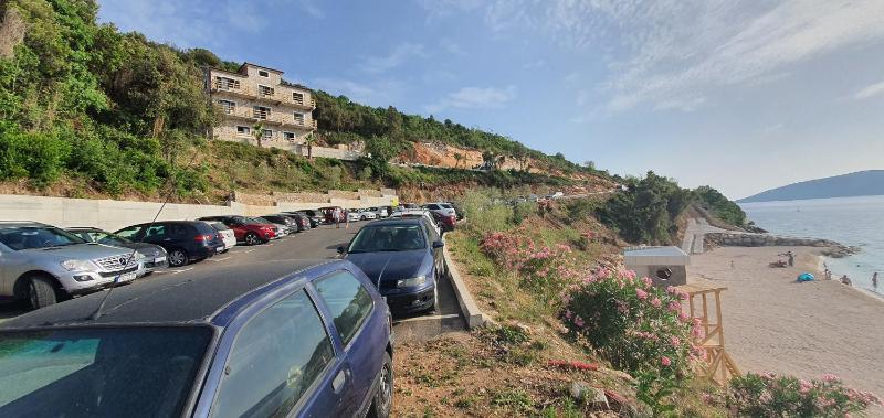 Junior Suite with Balcony image 1