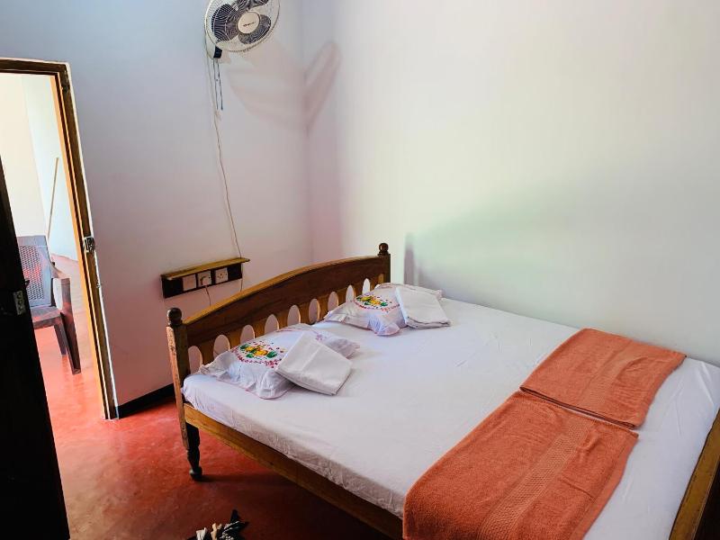 Raja Guest House - image 12