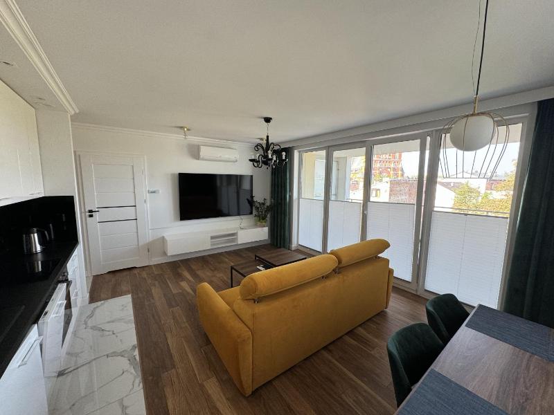 Apartament 1ego Maja Centrum - image 3