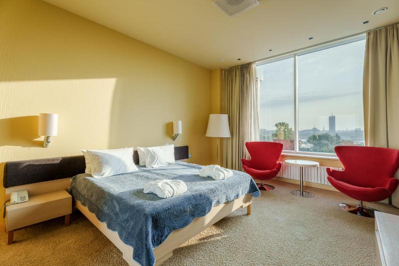 Luxury Suite image 1