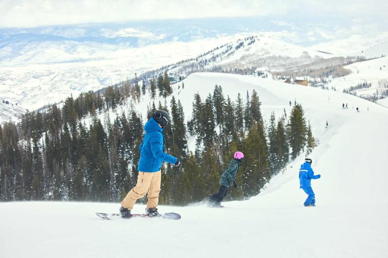 Luxury 2 Bedroom Ski in Ski Out condo - image 17