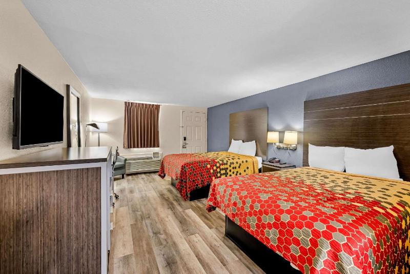 Double Room with Two Double Beds - Non-Smoking image 4