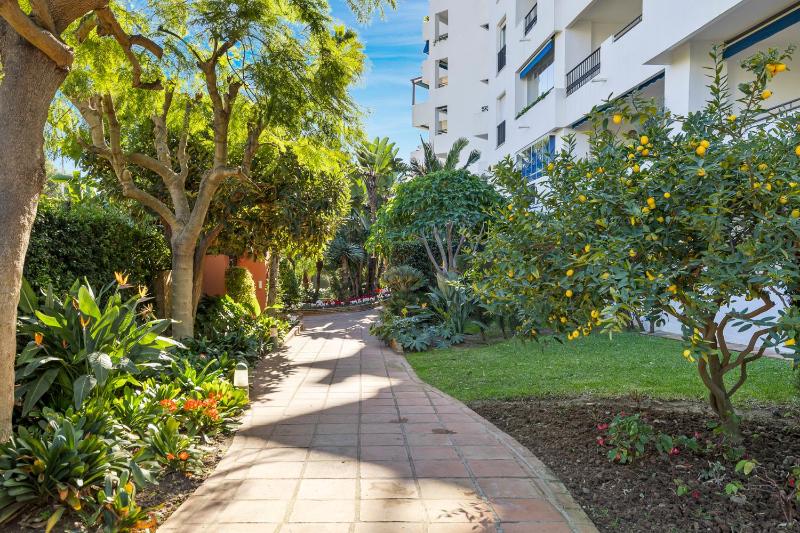 Apartment with Sea View image 3