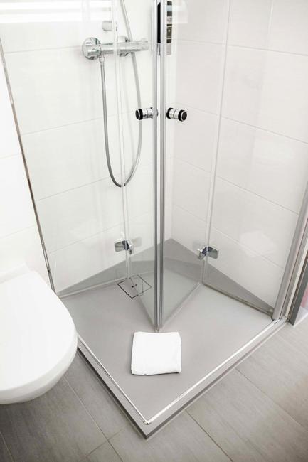 Single Room image 3