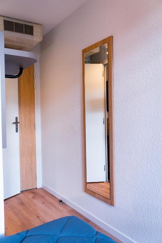 Twin Room image 2