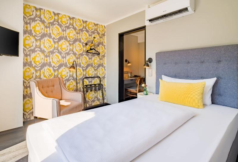 Single Room image 4