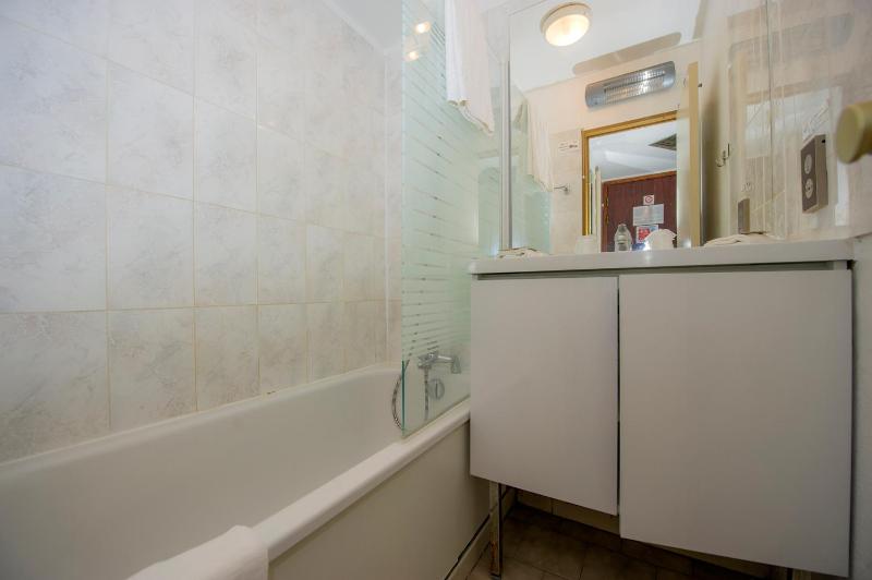 Comfort Studio with Balcony image 1